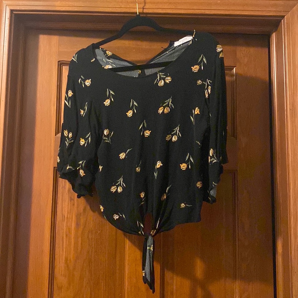 Black floral top